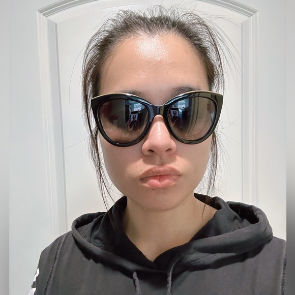 Dolce & Gabbana sunglasses - Picture 8 of 9